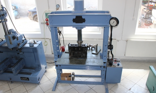 Hengerperselyezés